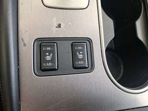 Used 2023 Nissan Murano SV AWD/4WD image 15