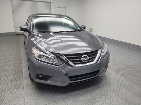 Used 2017 Nissan Altima 2.5 SV w/ Convenience Package image 14