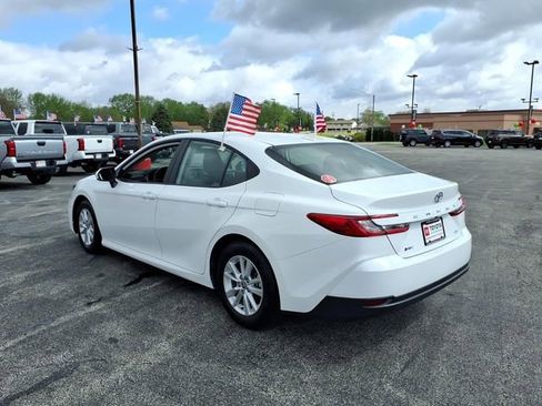 Certified 2025 Toyota Camry LE image 6