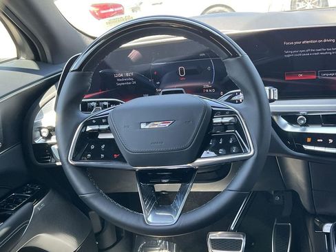 New 2026 Cadillac Lyriq V w/ Exterior Carbon Fiber Package AWD/4WD image 12
