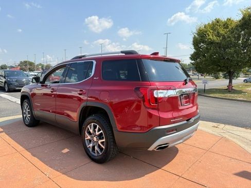 Used 2023 GMC Acadia SLT image 4