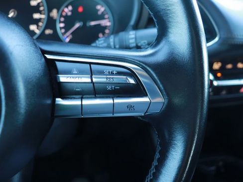 Used 2023 MAZDA MAZDA3 s image 21