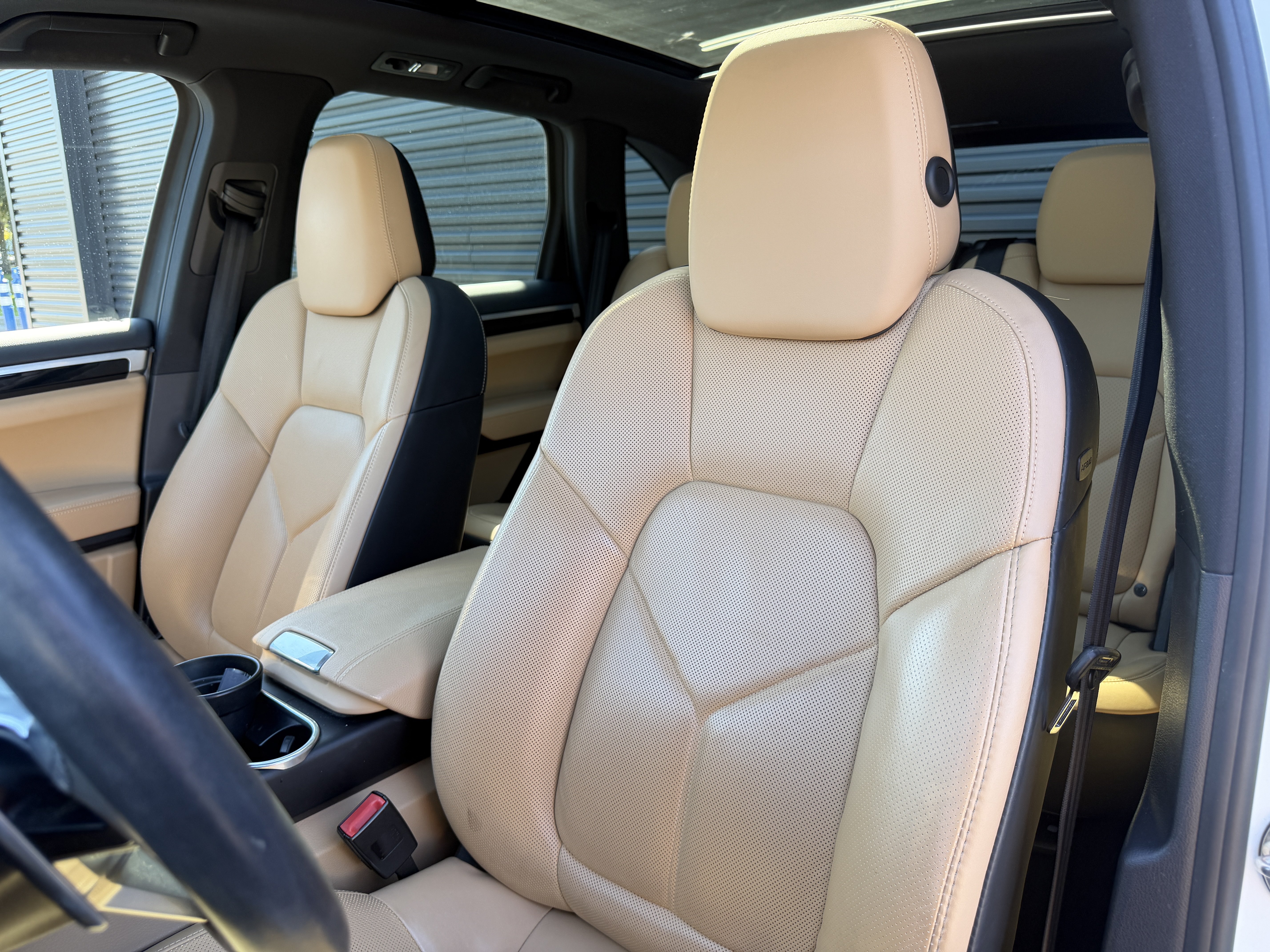 Used 2016 Porsche Cayenne AWD/4WD image 11