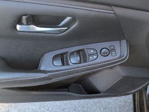 Used 2024 Nissan Sentra SV w/ All-Weather Package image 18