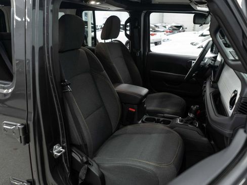 Used 2025 Jeep Wrangler Unlimited Sahara w/ Safety Group AWD/4WD image 11