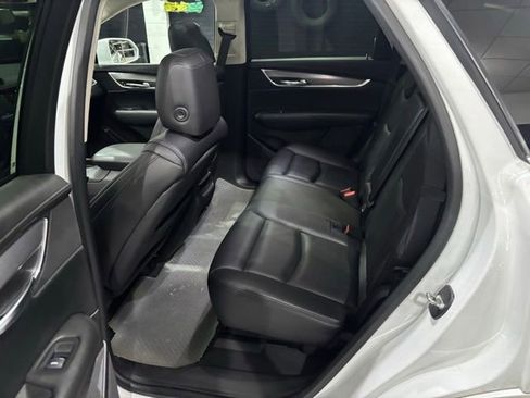 Used 2017 Cadillac XT5 Luxury w/ Driver Awareness Package AWD/4WD image 25
