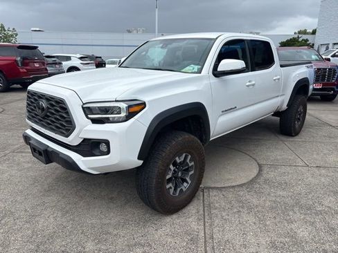 Used 2023 Toyota Tacoma TRD Off-Road AWD/4WD image 4