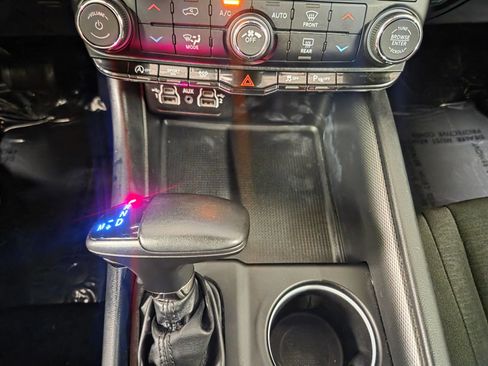 Used 2025 Dodge Durango GT AWD/4WD image 23