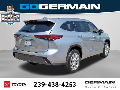Certified 2021 Toyota Highlander Limited FWD image 10