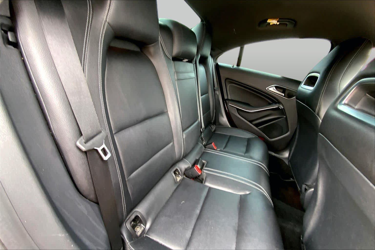 Used 2018 Mercedes-Benz CLA 250 image 18