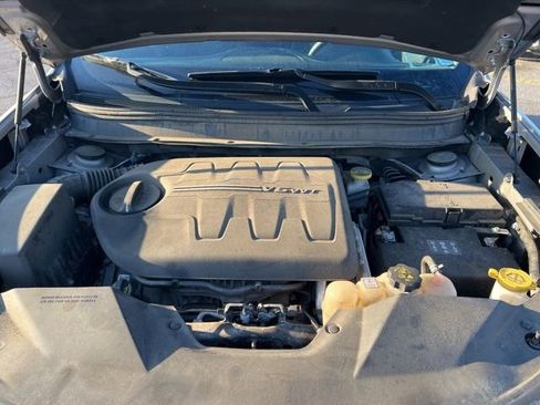 Used 2019 Jeep Cherokee Limited image 9