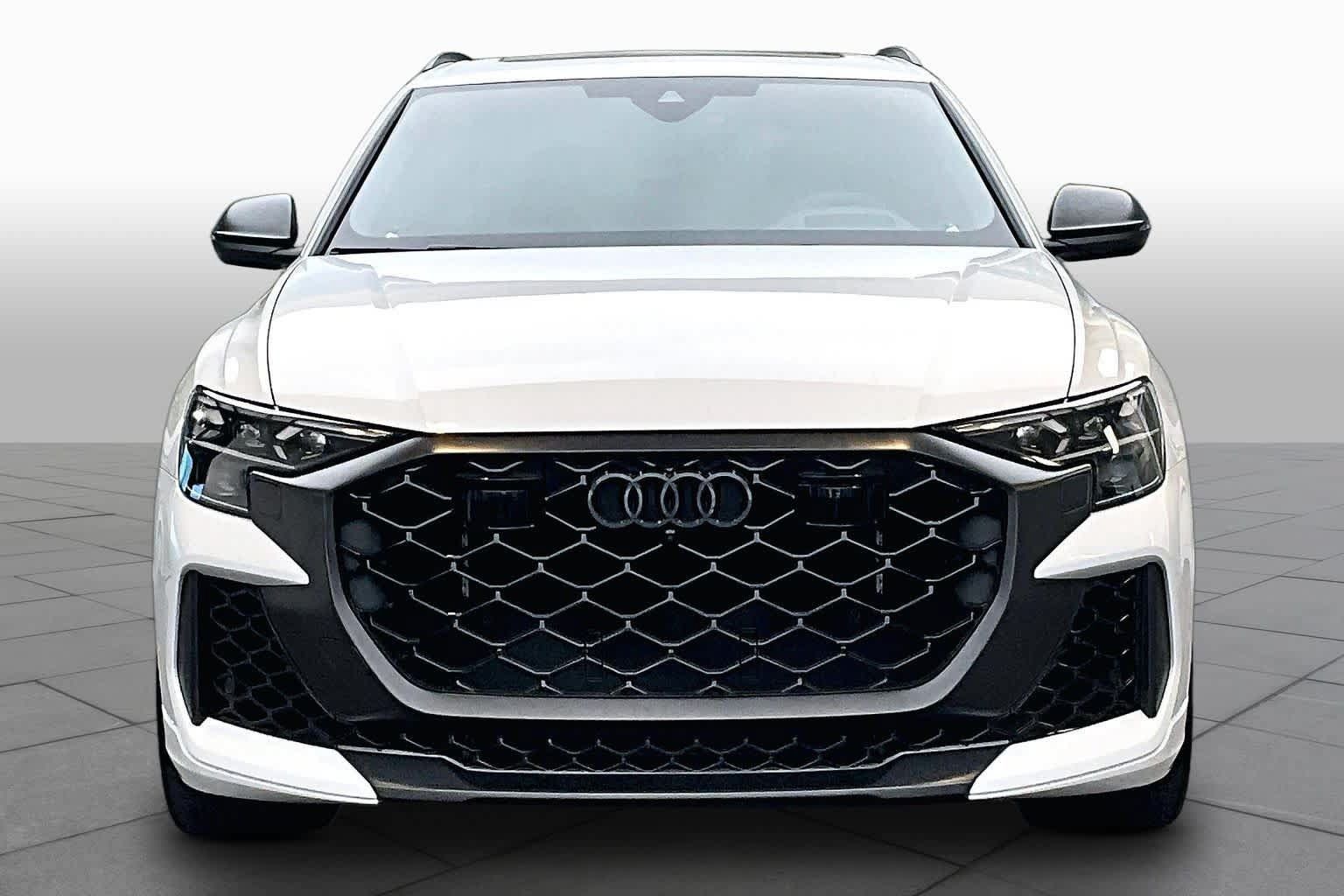 Certified 2026 Audi RS Q8 performance AWD/4WD image 4