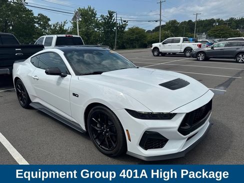 Used 2025 Ford Mustang GT Premium RWD image 2