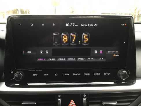 Used 2022 Kia Forte GT-Line w/ GT-Line Premium Package image 13