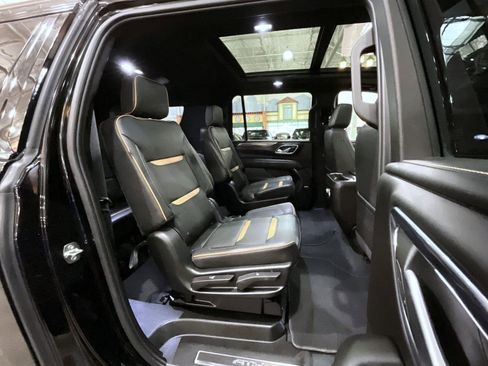 Certified 2023 GMC Yukon XL AT4 w/ AT4 Premium Package AWD/4WD image 12