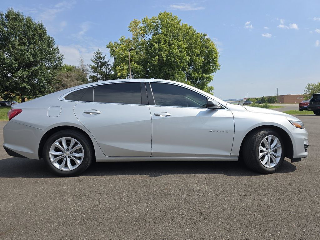 Used 2022 Chevrolet Malibu LT FWD image 19