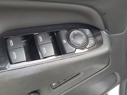 Certified 2024 Chevrolet Equinox Premier FWD image 16