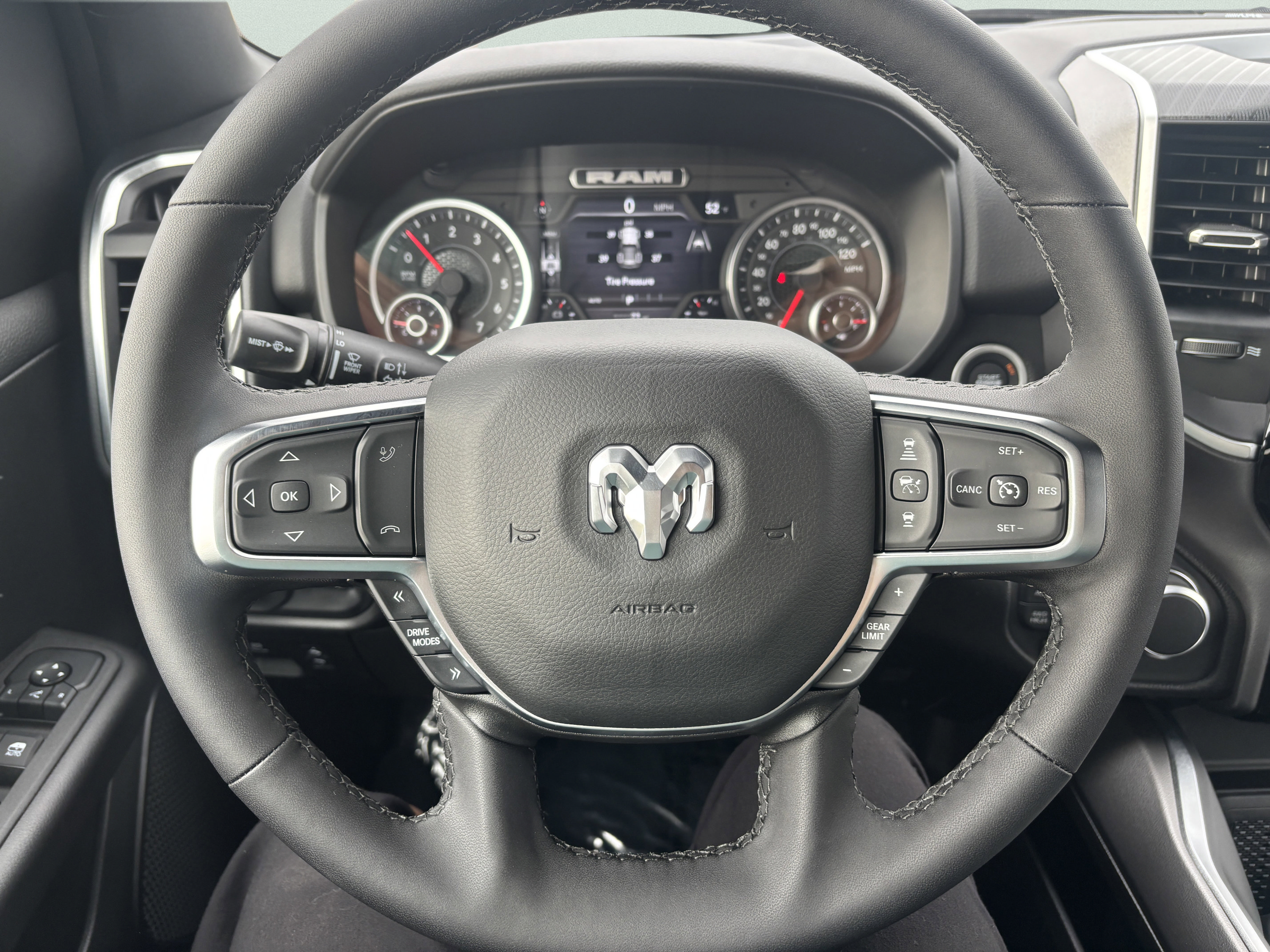 Used 2025 RAM 1500 Big Horn AWD/4WD image 20