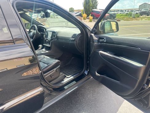 Used 2019 Jeep Grand Cherokee Trailhawk w/ Trailhawk Luxury Group AWD/4WD image 19