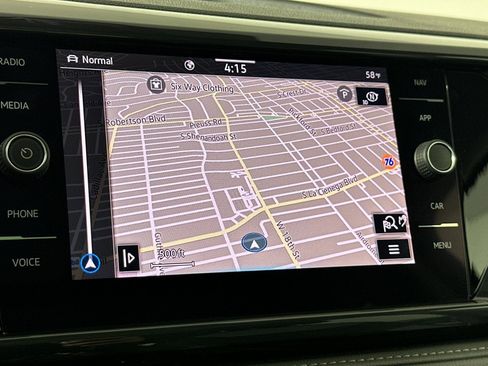 Used 2022 Volkswagen Taos SEL w/ Panoramic Sunroof Package image 18