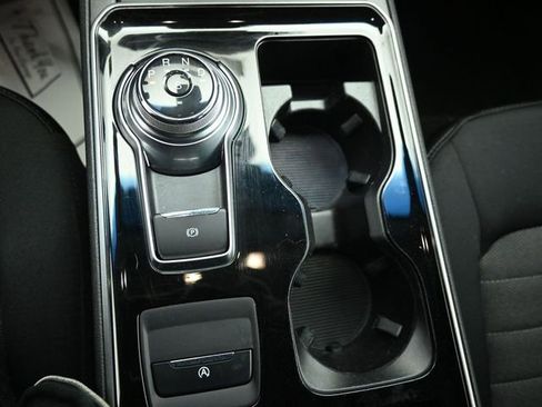Certified 2020 Ford Edge SE FWD image 18