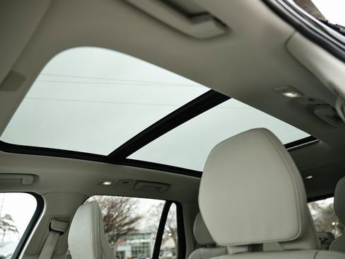 Used 2023 Volvo XC90 B5 Plus w/ Protection Package image 18