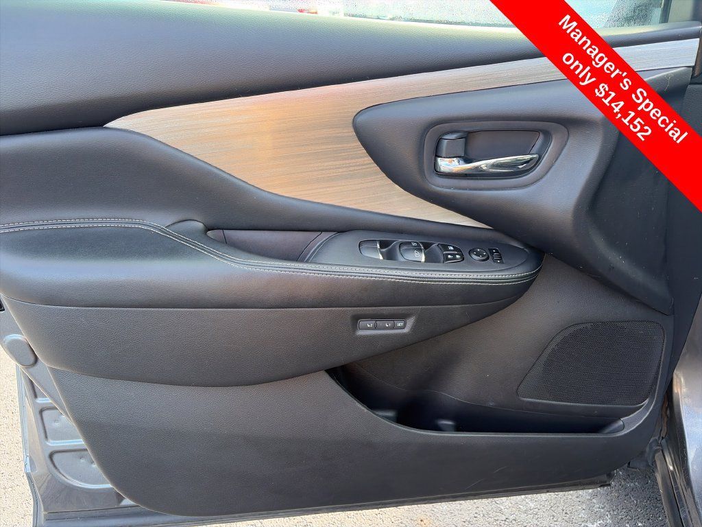 Used 2016 Nissan Murano Platinum w/ Platinum Technology Package AWD/4WD image 18