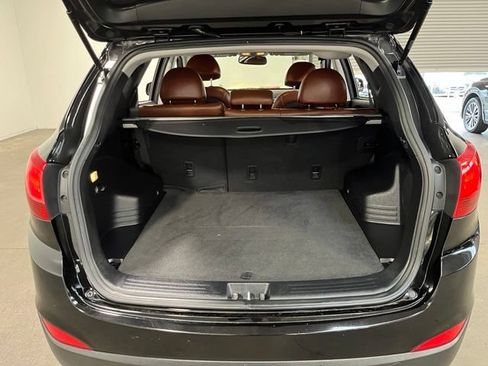 Used 2011 Hyundai Tucson Limited w/ Premium Pkg 3 FWD image 16