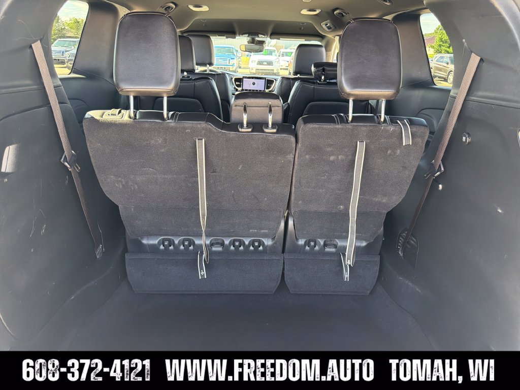 Used 2025 Chrysler Pacifica Select FWD image 29