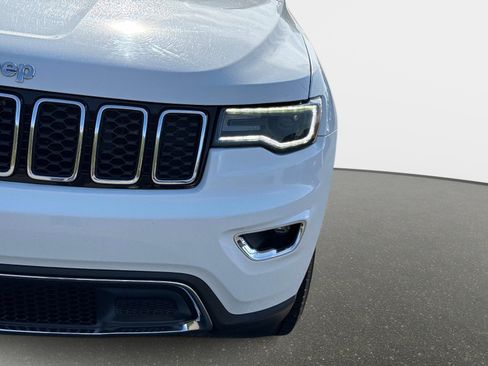 Used 2017 Jeep Grand Cherokee Limited w/ Luxury Group II RWD image 10