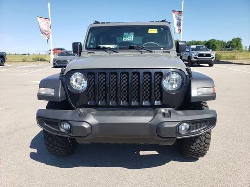 Used 2022 Jeep Wrangler Sport AWD/4WD image 2