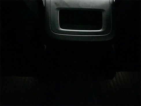 Used 2023 Volvo XC60 B5 Plus w/ Protection Package Premier image 22