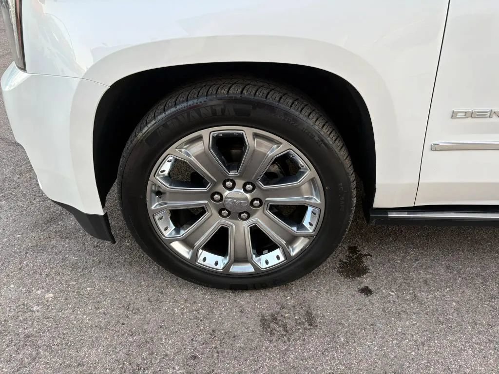 Used 2017 GMC Yukon XL Denali AWD/4WD image 22