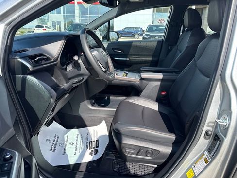 Certified 2024 Toyota Sienna XSE AWD/4WD image 7