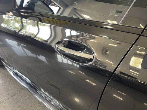 Used 2025 Mercedes-Benz C 43 AMG 4MATIC Sedan w/ Driver Assistance Package image 14