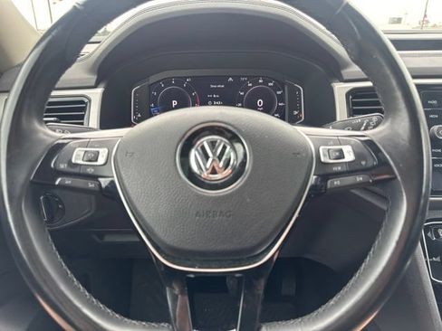 Used 2020 Volkswagen Atlas SEL AWD/4WD image 14