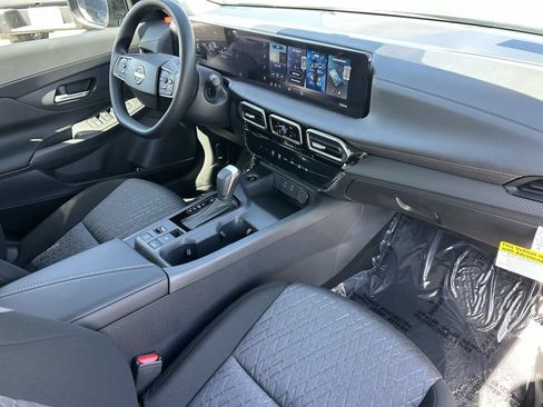 New 2027 Nissan Sentra SV w/ Floor Mat Package FWD image 10