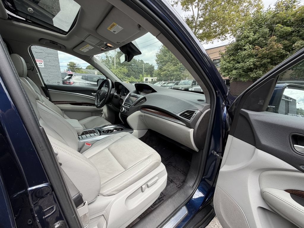Used 2017 Acura MDX w/ Technology Package AWD/4WD image 16