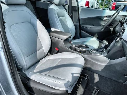 Used 2021 Hyundai Kona Limited AWD/4WD image 27