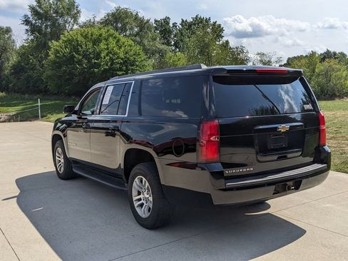 Used 2017 Chevrolet Suburban LT AWD/4WD image 4