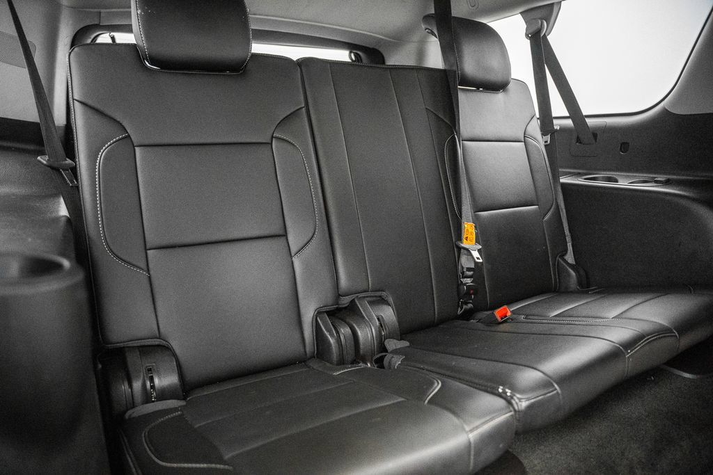 Used 2018 Chevrolet Suburban LT w/ LT Signature Package AWD/4WD image 38