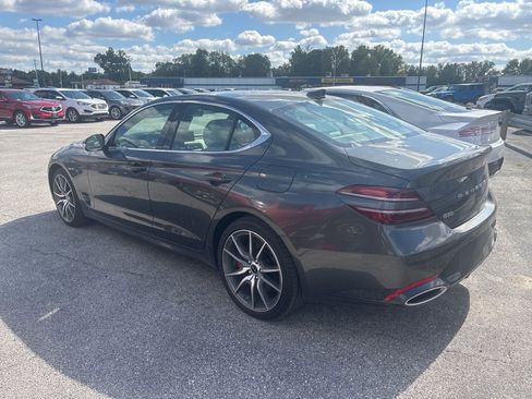 Used 2025 Genesis G70 2.5T image 3