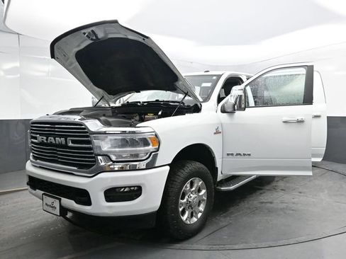 Used 2024 RAM 2500 Laramie AWD/4WD image 43