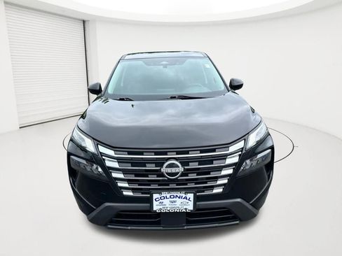 Used 2024 Nissan Rogue SV AWD/4WD image 2