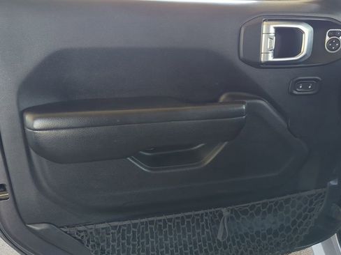 Used 2018 Jeep Wrangler Unlimited Rubicon w/ Dual Top Group image 19