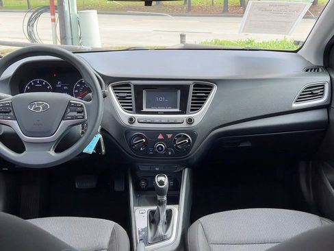 Used 2022 Hyundai Accent SE w/ Cargo Package image 23