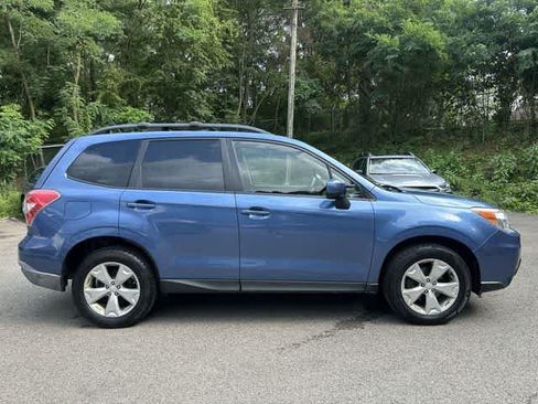 Used 2015 Subaru Forester 2.5i Premium AWD/4WD image 3