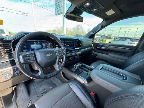 Used 2022 Chevrolet Silverado 1500 ZR2 image 21