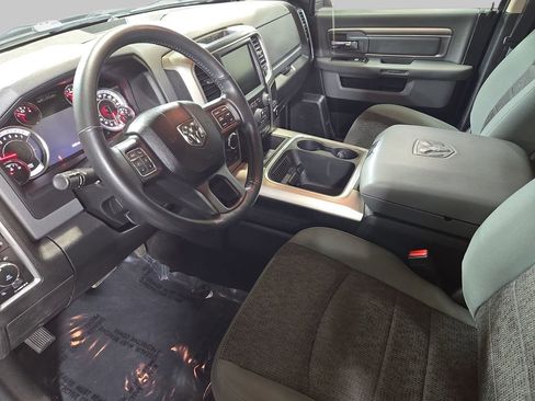 Used 2017 RAM 1500 Classic SLT w/ SLT Plus D￩cor Group AWD/4WD image 19