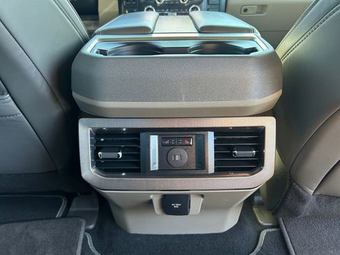 Used 2026 Ford F250 Platinum w/ Platinum Plus Package image 26